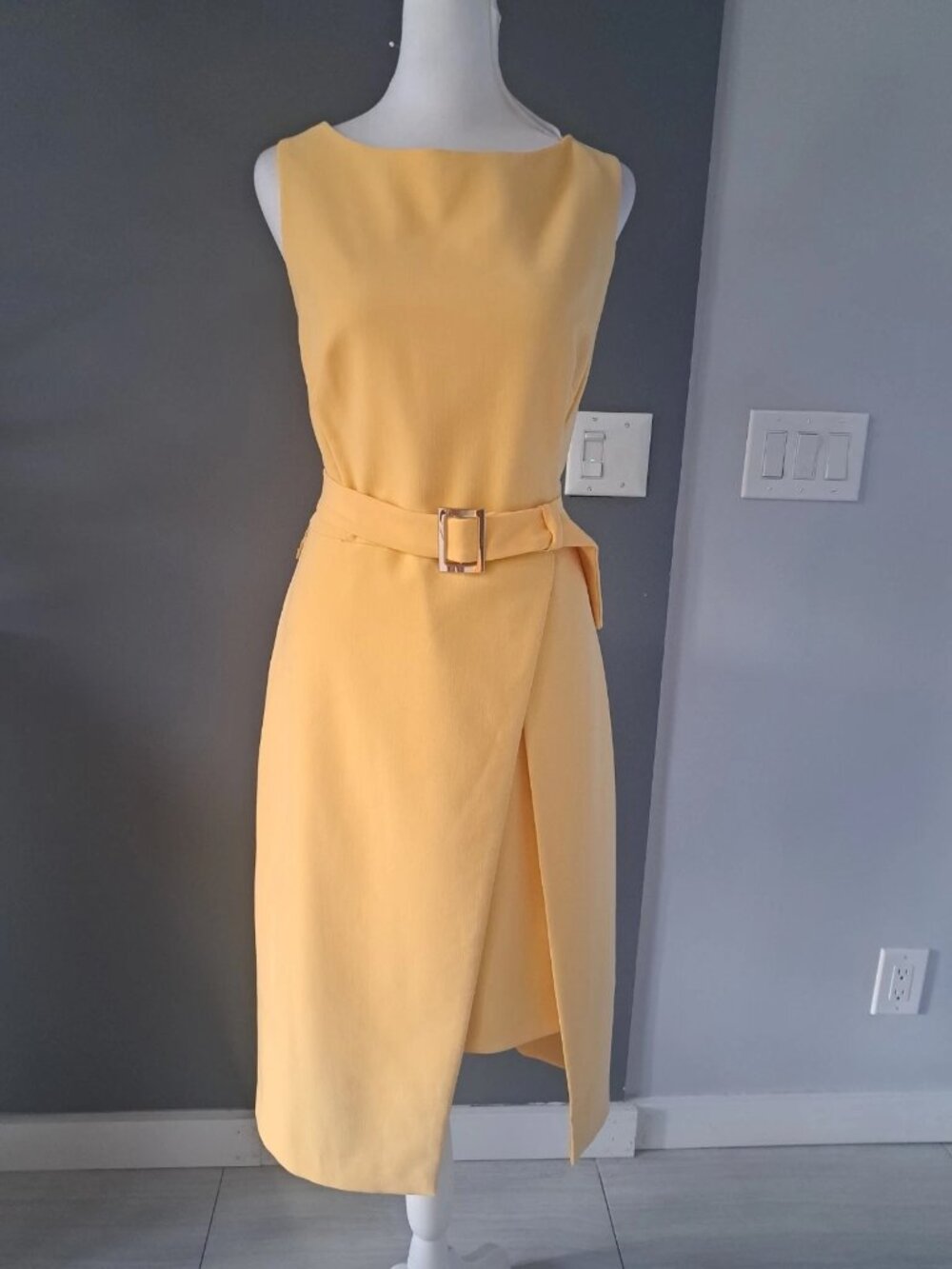 NWT White House Black Market Yellow Dress Sz 4